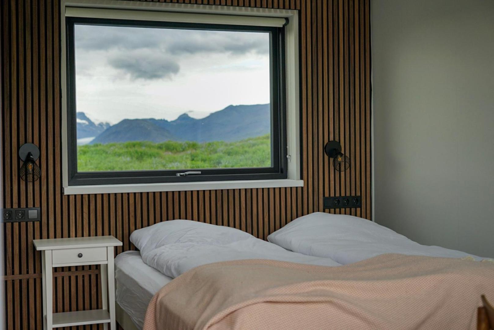 Hh Gisting/Guesthouse Holmur ภายนอก รูปภาพ